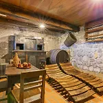 Vineyard Skatlar Počitniška hiša *