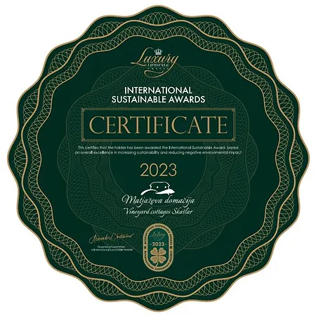 Vineyard Skatlar * Otocec