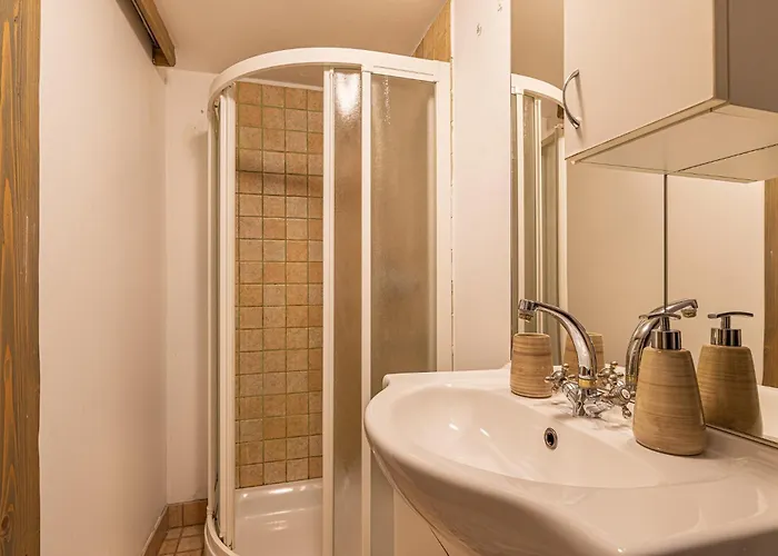 Vineyard Skatlar * Otočec